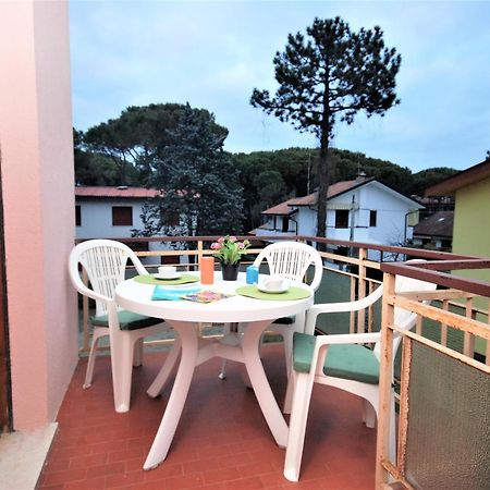 Appartamenti Lara Lignano Sabbiadoro Kültér fotó